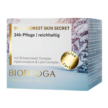 Lade das Bild in den Galerie-Viewer, Biodroga Black Forest Skin Secret Winter Edition
